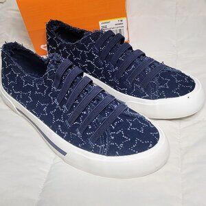 NIB New in box Women's ROCKET DOG shoes Size 7